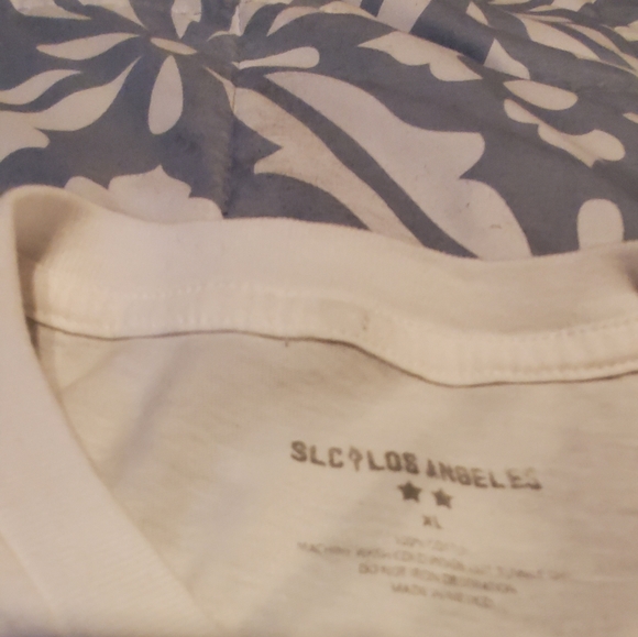 Graphic Tee - Picture 3 of 3